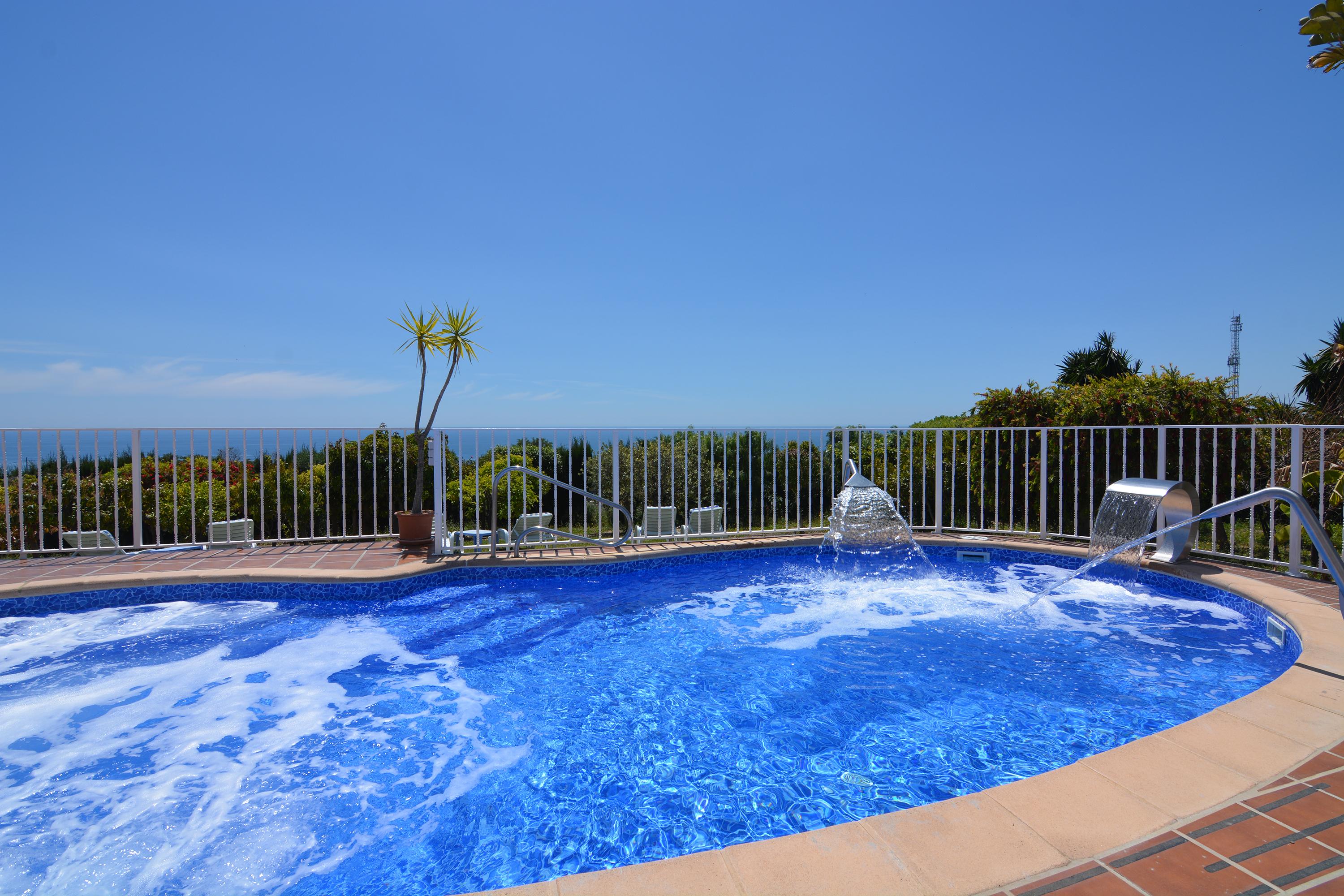 Hotel Al-Andalus Nerja Bagian luar foto